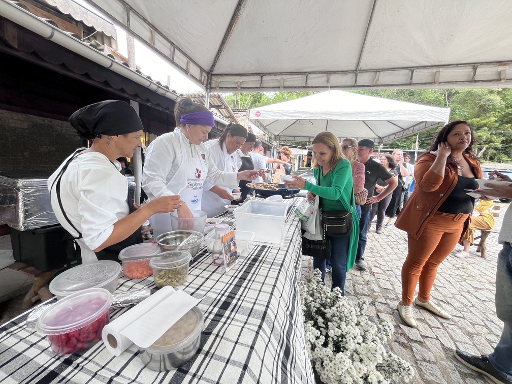 Agito Gastronômico chega à Feirinha de Itaipava e encanta o público no Petrópolis Gourmet 2024