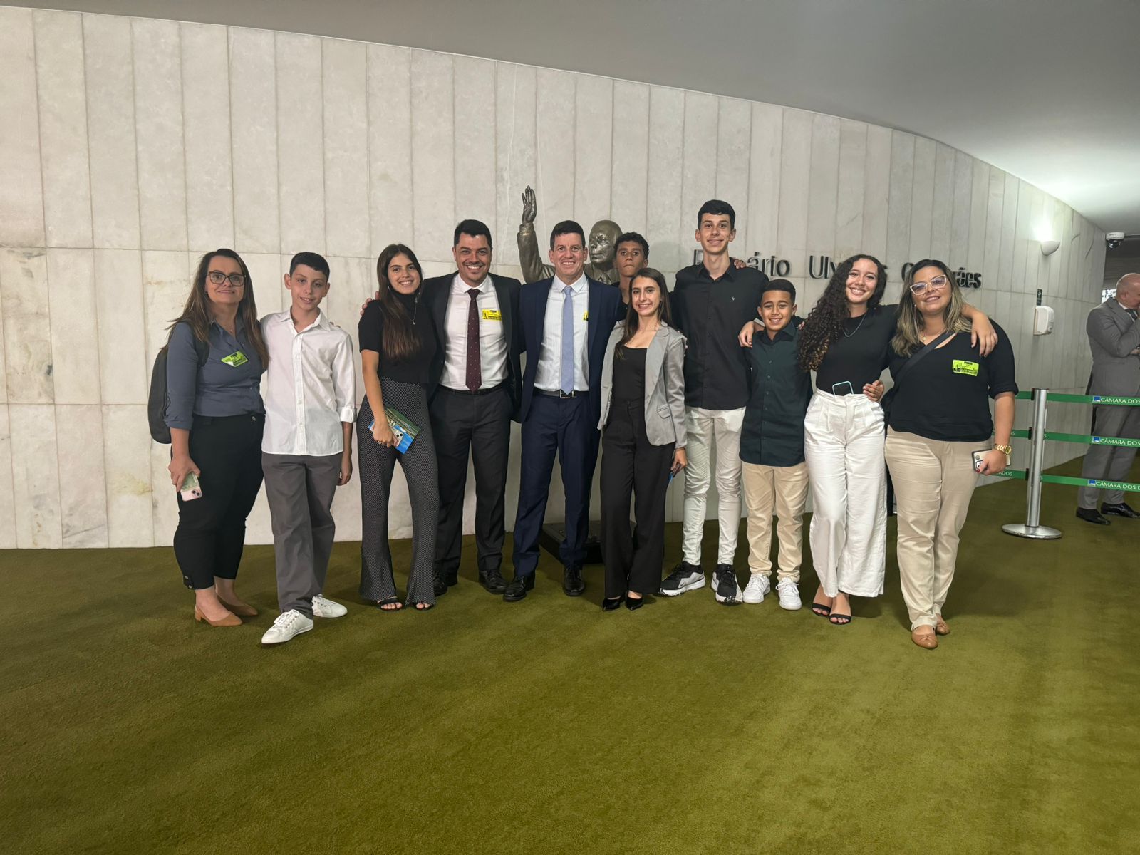 Alunos de Petrópolis participam do Câmara Mirim em Brasília