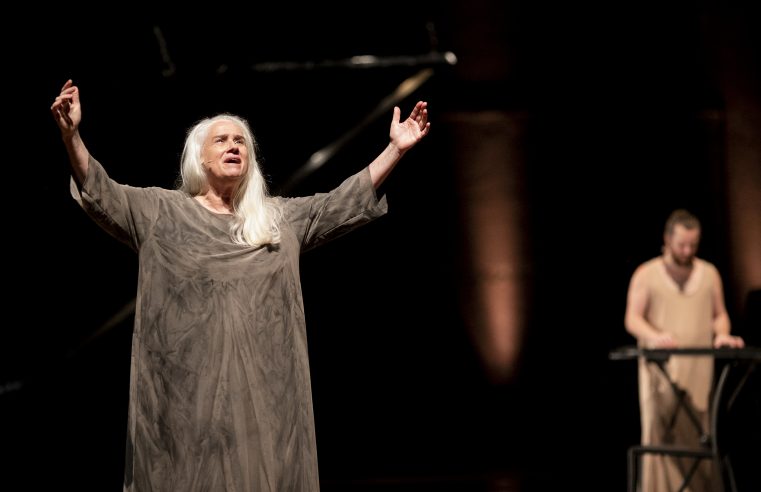 Espetáculo estrelado por Vera Holtz e escrito e encenado por Rodrigo Portella chega em Petrópolis, no Teatro Imperial