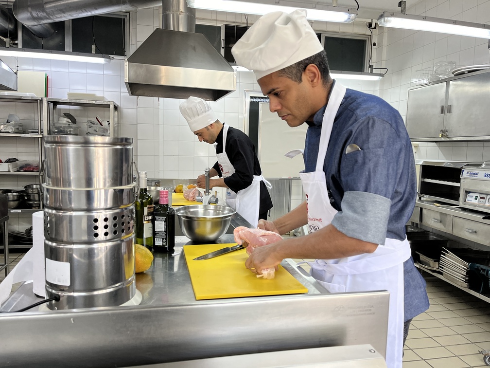 Criatividade e sabor marcam as eliminatórias do Desafio dos Chefs no Petrópolis Gourmet 2024