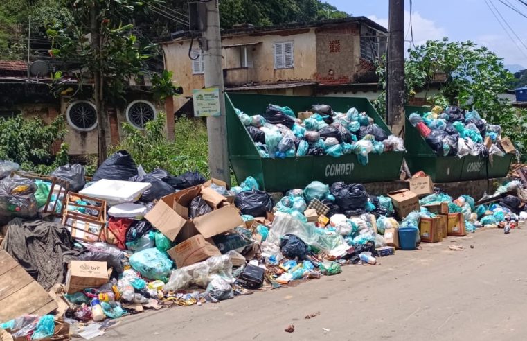Acúmulo de lixo transforma crise de limpeza em emergência sanitária