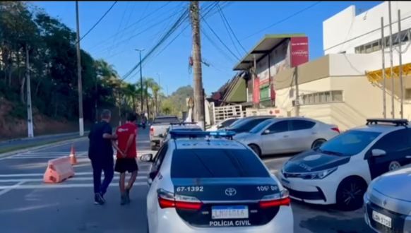 Foragido acusado de estuprar menor de 11 anos é preso por policiais da 106ª DP