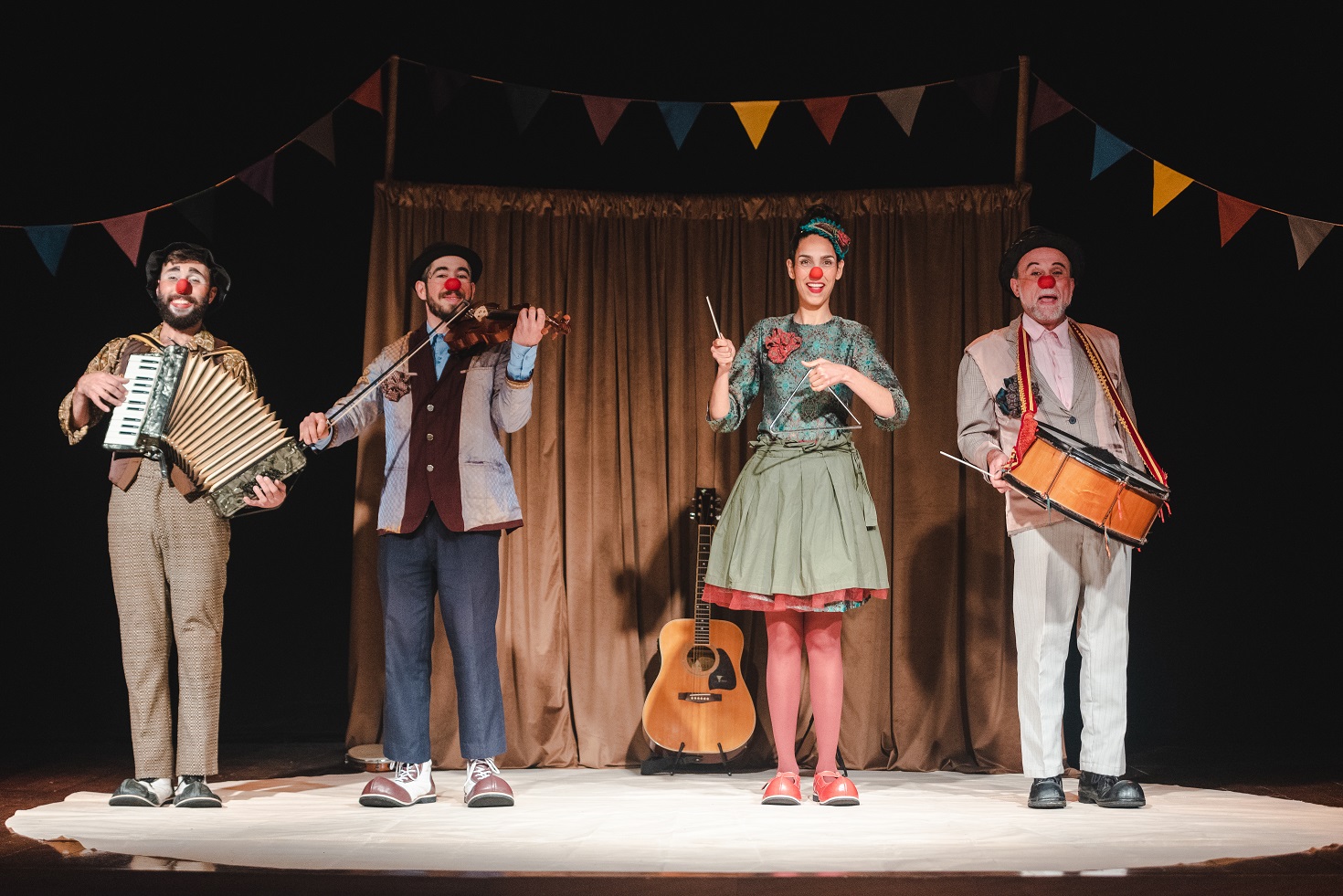 Espetáculo “Velho Circo, Novo Mundo” realiza apresentação neste domingo