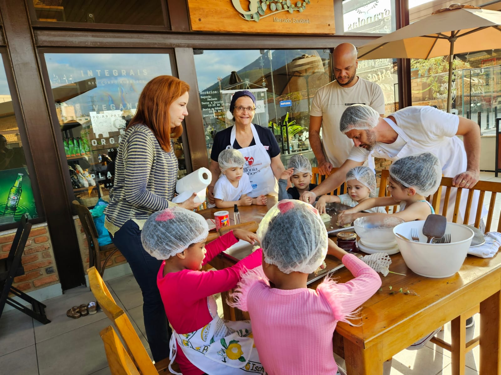 De “oficina fofura” com as crianças até a alta gastronomia: oficinas do Petrópolis Gourmet seguem interagindo com o público