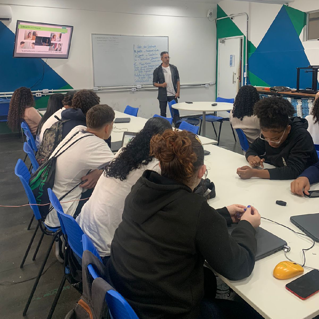 Projeto de escola estadual de Araruama foca na qualificação de estudantes