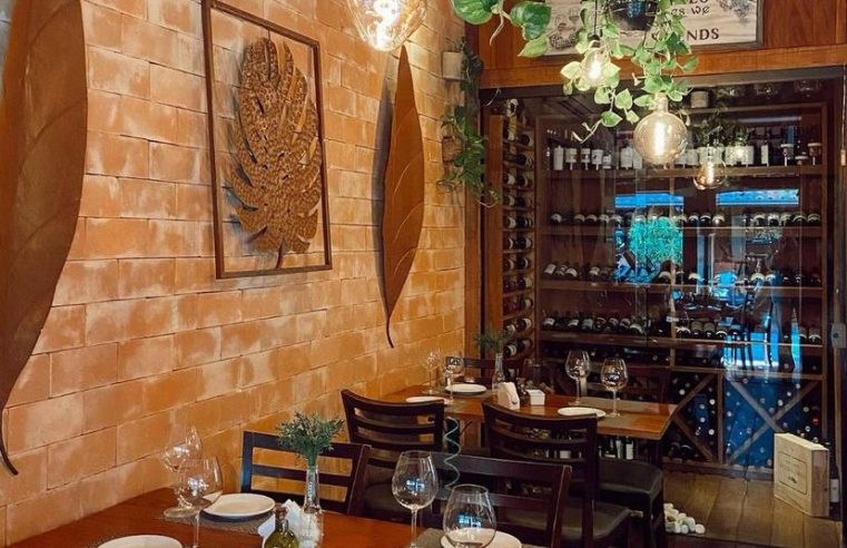 Ação judicial confirma isenção do tributo do Simples Nacional incidente sobre a gorjeta para hotéis, bares e restaurantes de Petrópolis  