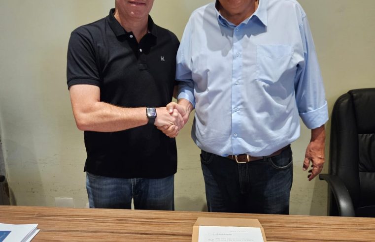 Prefeito Rubens Bomtempo e prefeito eleito Hingo Hammes se reúnem para iniciar transição