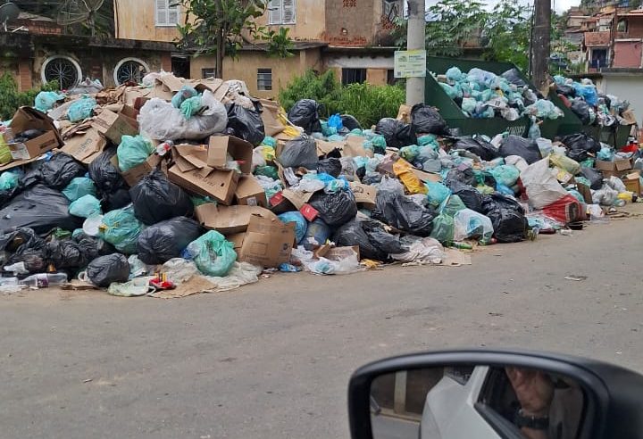 Dívidas da Prefeitura com empresas agravam crise na coleta de lixo em Petrópolis