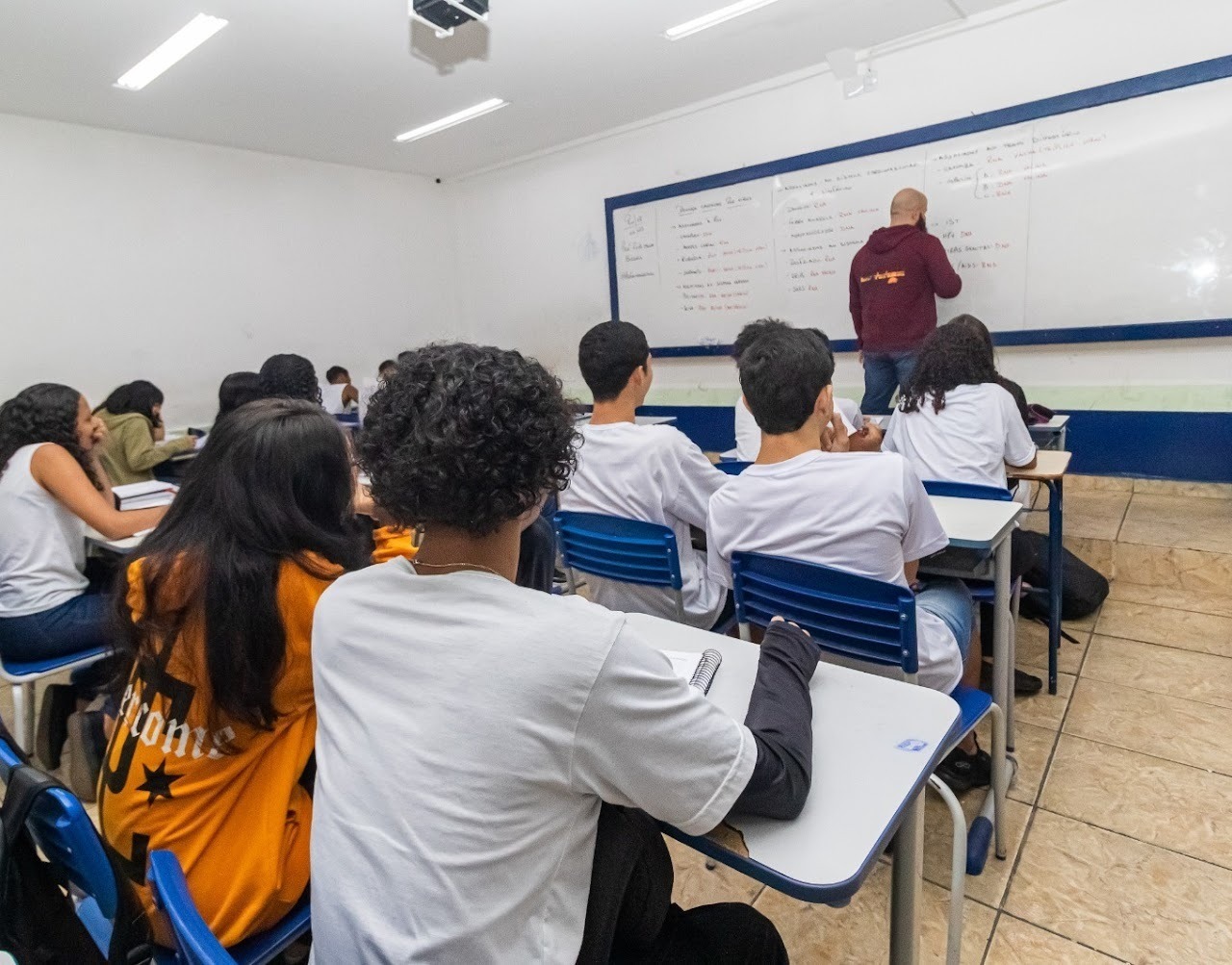 Mais 124 professores concluem a migração para 30 horas semanais