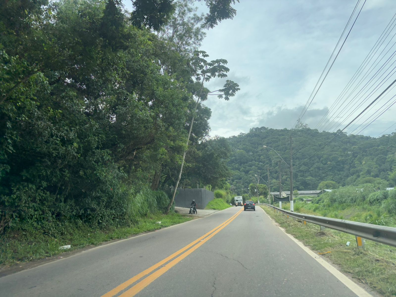 BR-495, via de acesso a localidades de Itaipava, é essencial para a mobilidade urbana