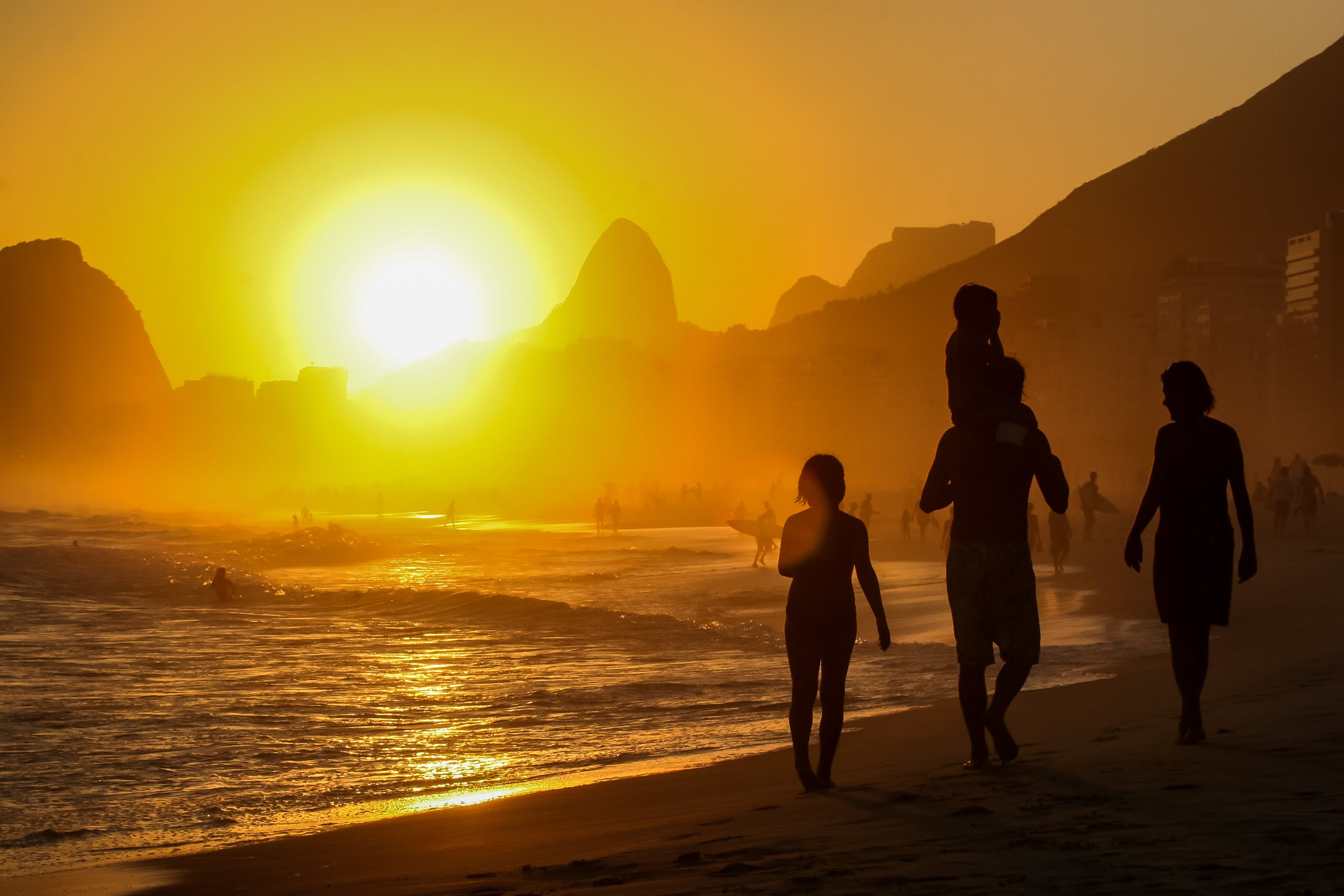 Rio terá maior Réveillon do mundo, com casa cheia na capital e no interior