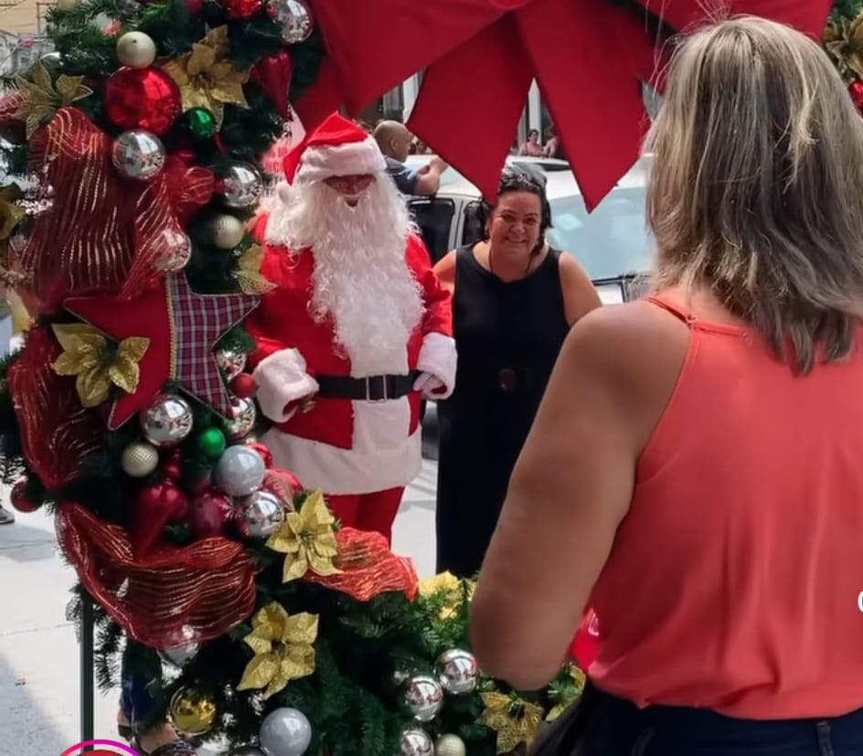 Última chance de tirar foto com o Papai Noel na Rua Teresa