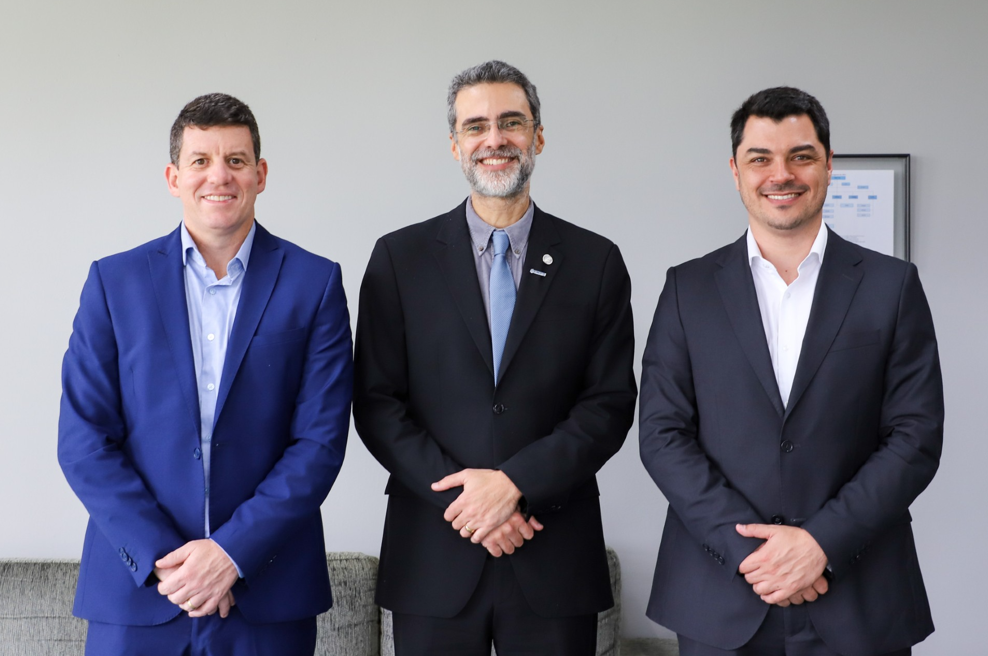 Hingo Hammes discute parcerias estratégicas com LNCC para impulsionar ciência, inovação e prevenção de tragédias em Petrópolis