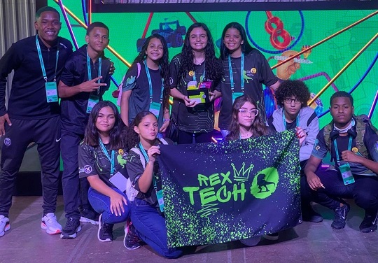 Equipe formada por estudantes da rede estadual se destaca no Torneio Brasil de Robótica