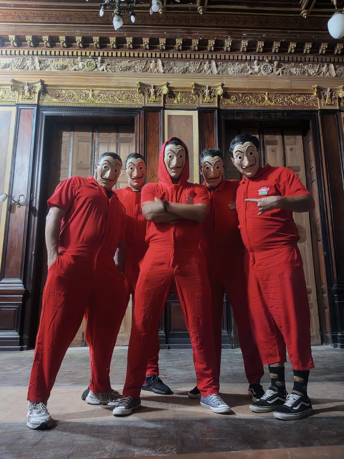 Festa a fantasia terá banda Chilli e convidados