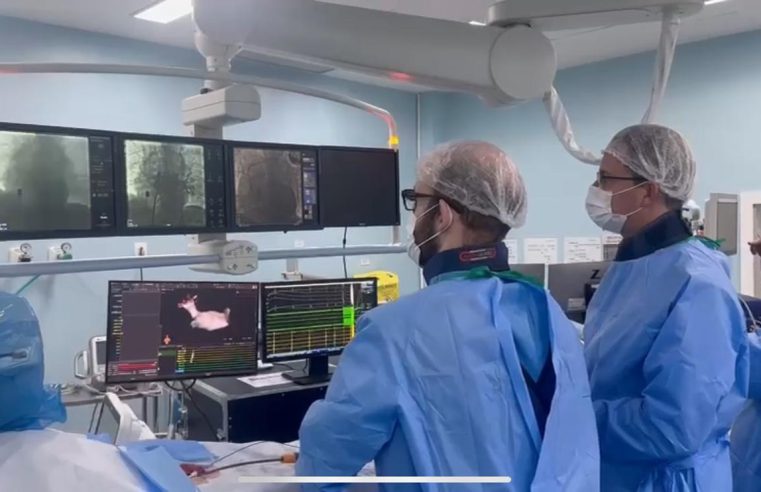 Técnica revolucionária no tratamento cardiovascular é realizada pela primeira vez em Petrópolis