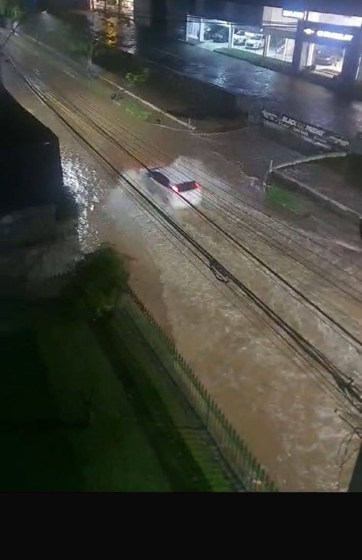 Defesa Civil de Petrópolis registra 07 ocorrências devido à chuva da terça-feira (10)