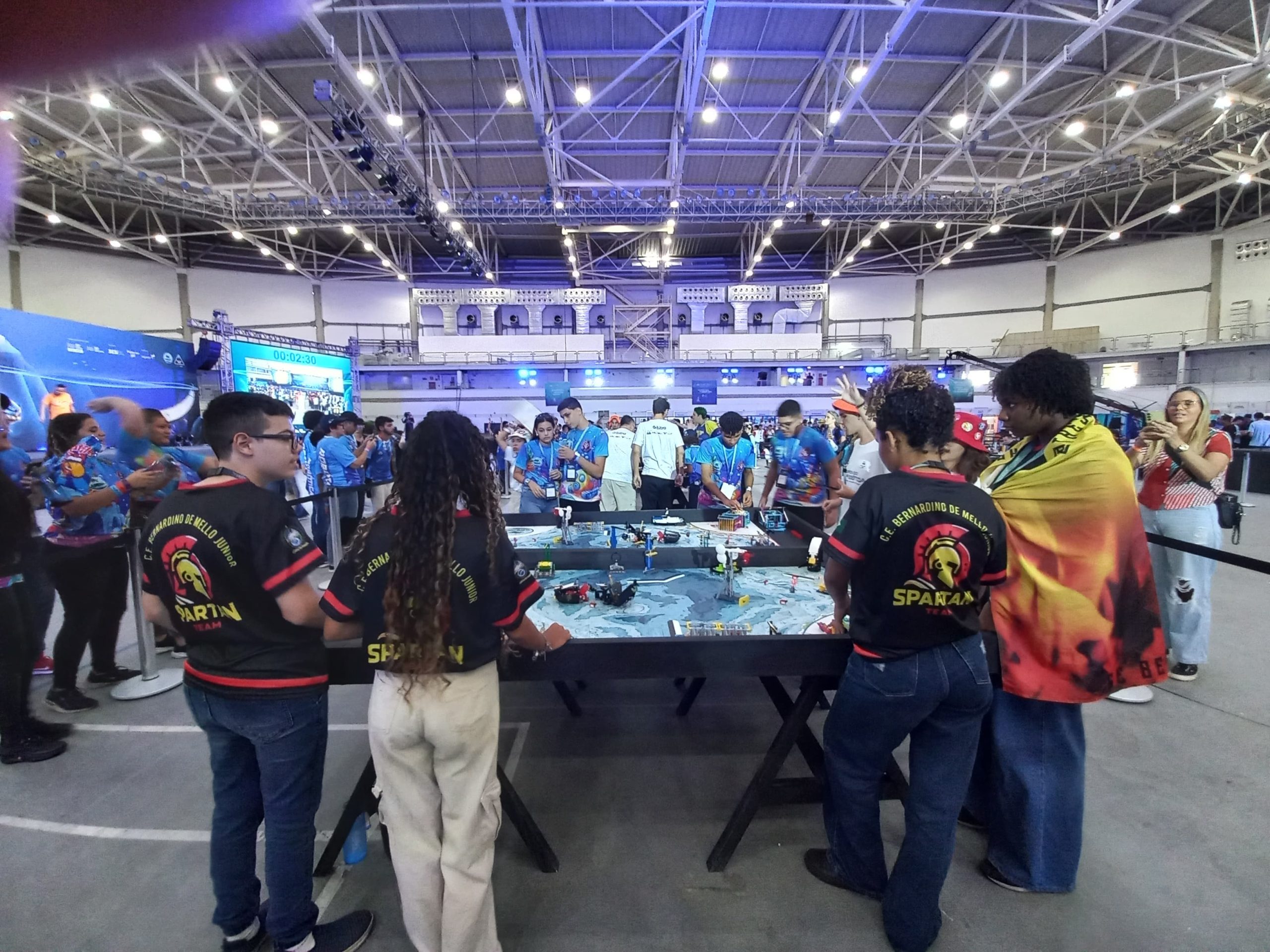 Equipes formadas por alunos da rede estadual de ensino se destacam em etapa de torneio internacional de robótica