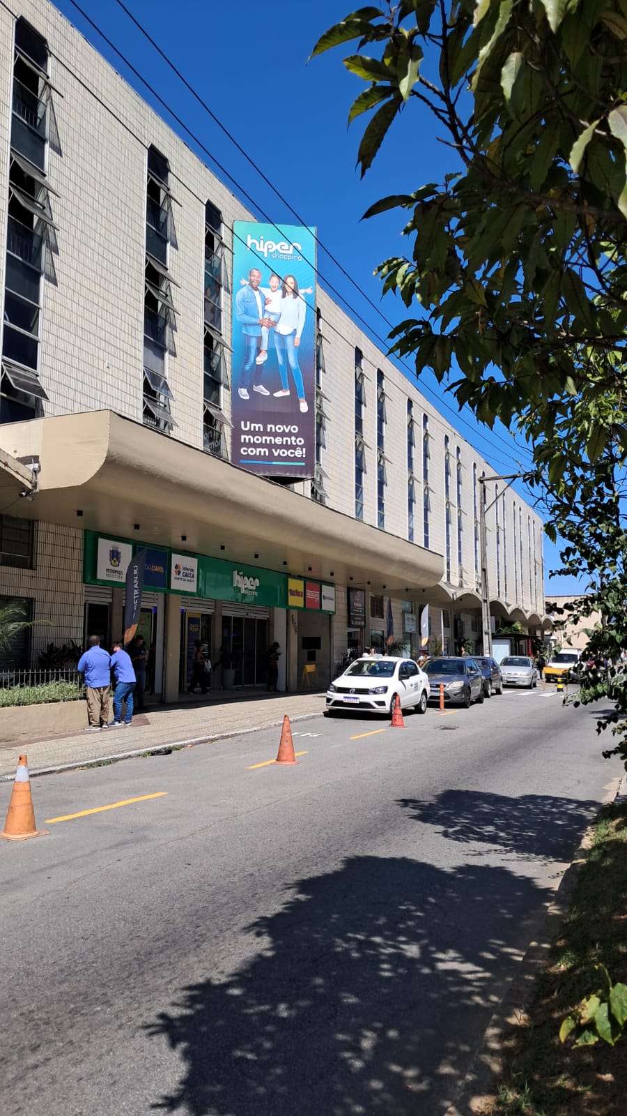 Banda Chili, Tributo a Elton John e o Grinch na programação do Hiper