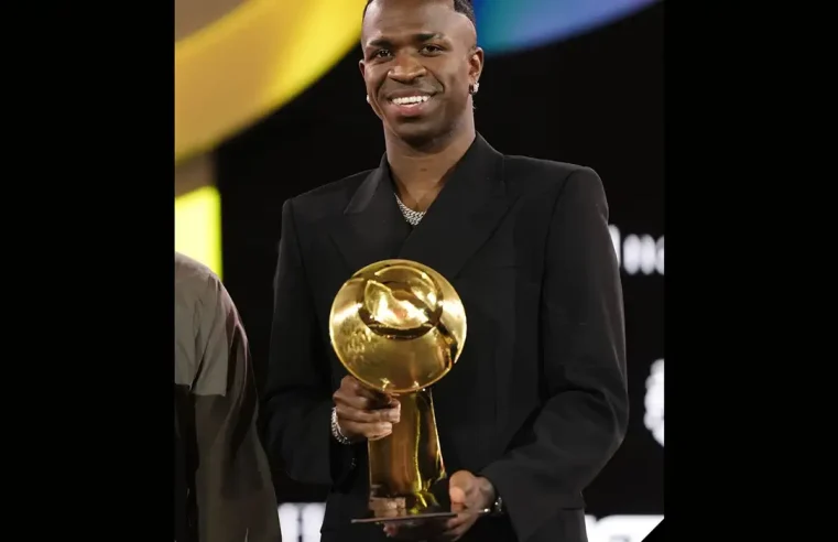 Vini Jr é eleito o melhor jogador do mundo pela Globe Soccer Awards