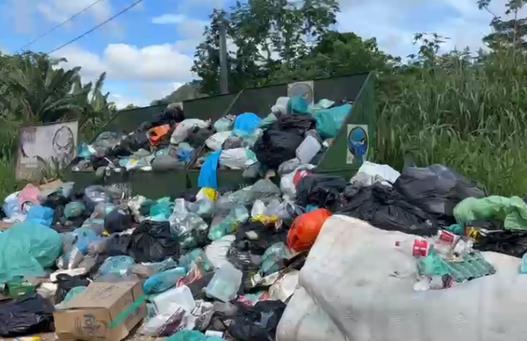 Lixo toma conta de diferentes regiões de Petrópolis