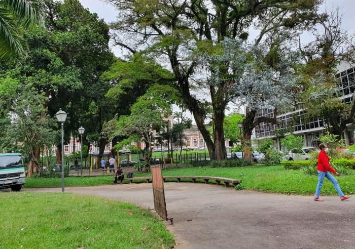 Linhas de ônibus das regiões do Cascatinha e da Estrada da Saudade, no Centro, serão transferidas