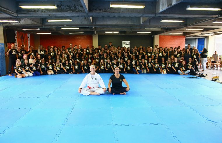 Programa Empoderadas, do Governo do Estado, promove capacitação de profissionais na UERJ