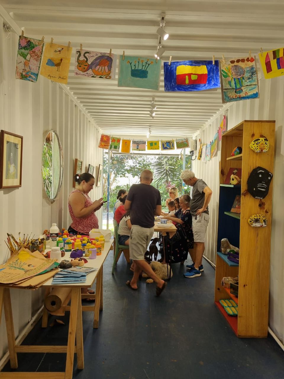 Inscrições abertas para oficina gratuita de pintura em vidro na Estação Jaqueira, em Petrópolis