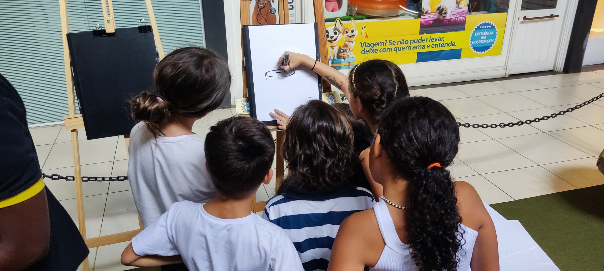 Arte digital para crianças: oficina gratuita neste sábado em Itaipava