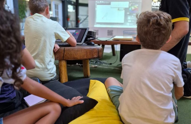 Programação e criatividade: oficina gratuita explora IA e futuro em Itaipava