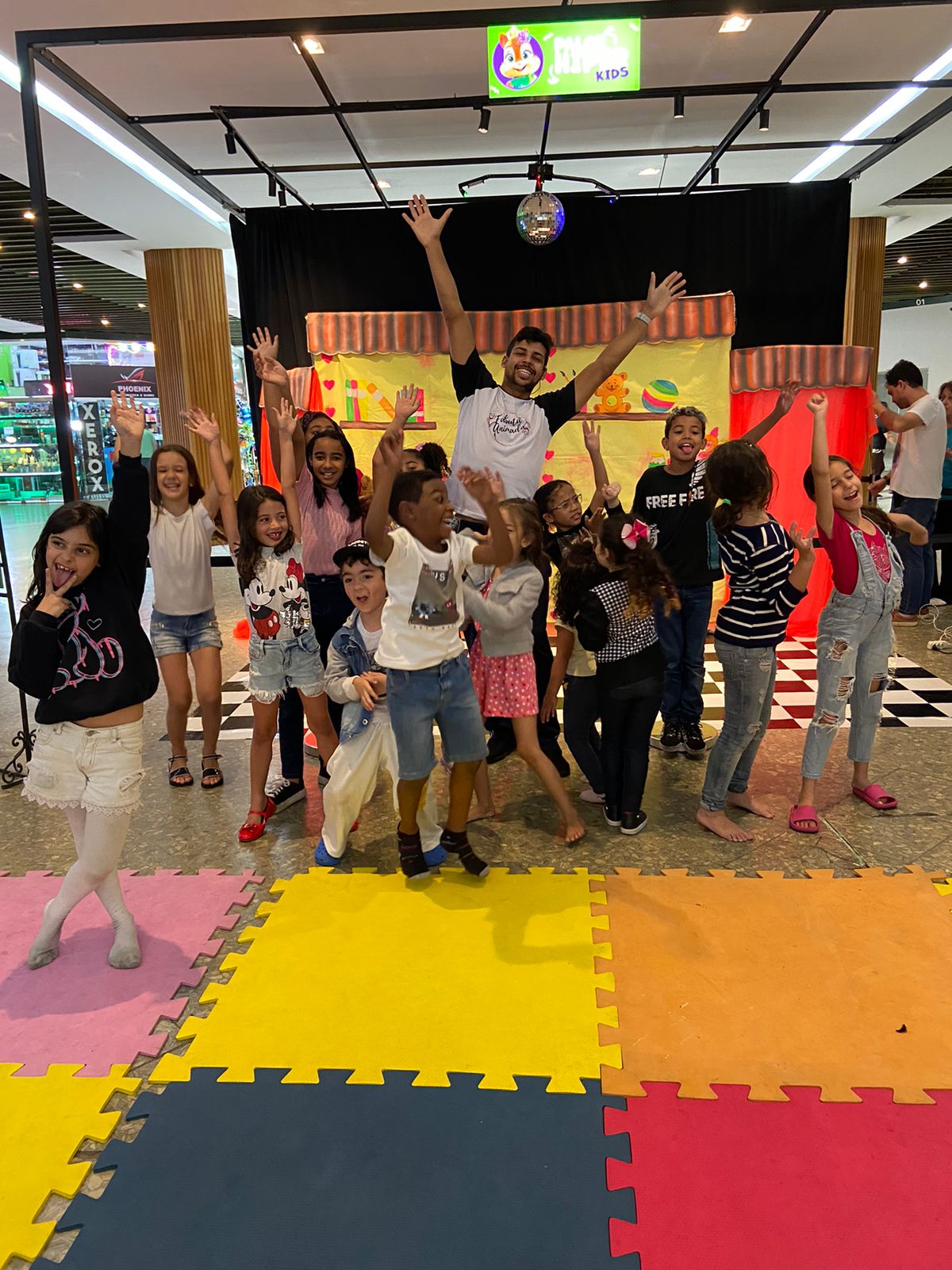 Shows de pop rock e experiências imperdíveis para crianças no fim de semana do Hiper