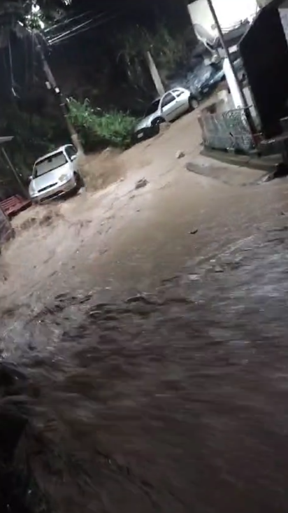 Boletim de ocorrências: Defesa Civil de Petrópolis interdita seis imóveis no distrito da Posse