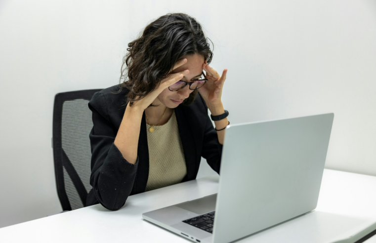 Psicóloga petropolitana analisa a inclusão da Síndrome de Burnout no rol de doenças ocupacionais pela OMS