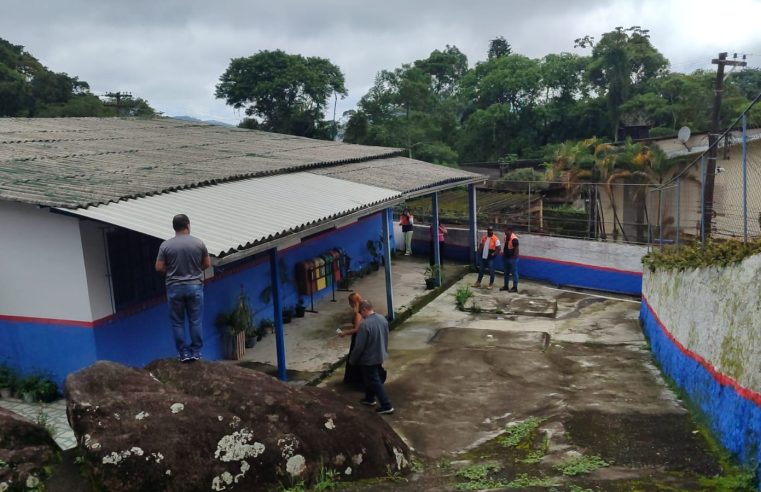 Secretarias de Educação e de Defesa Civil realizam vistoria na Escola Prof. Sylvio Amaral dos Santos
