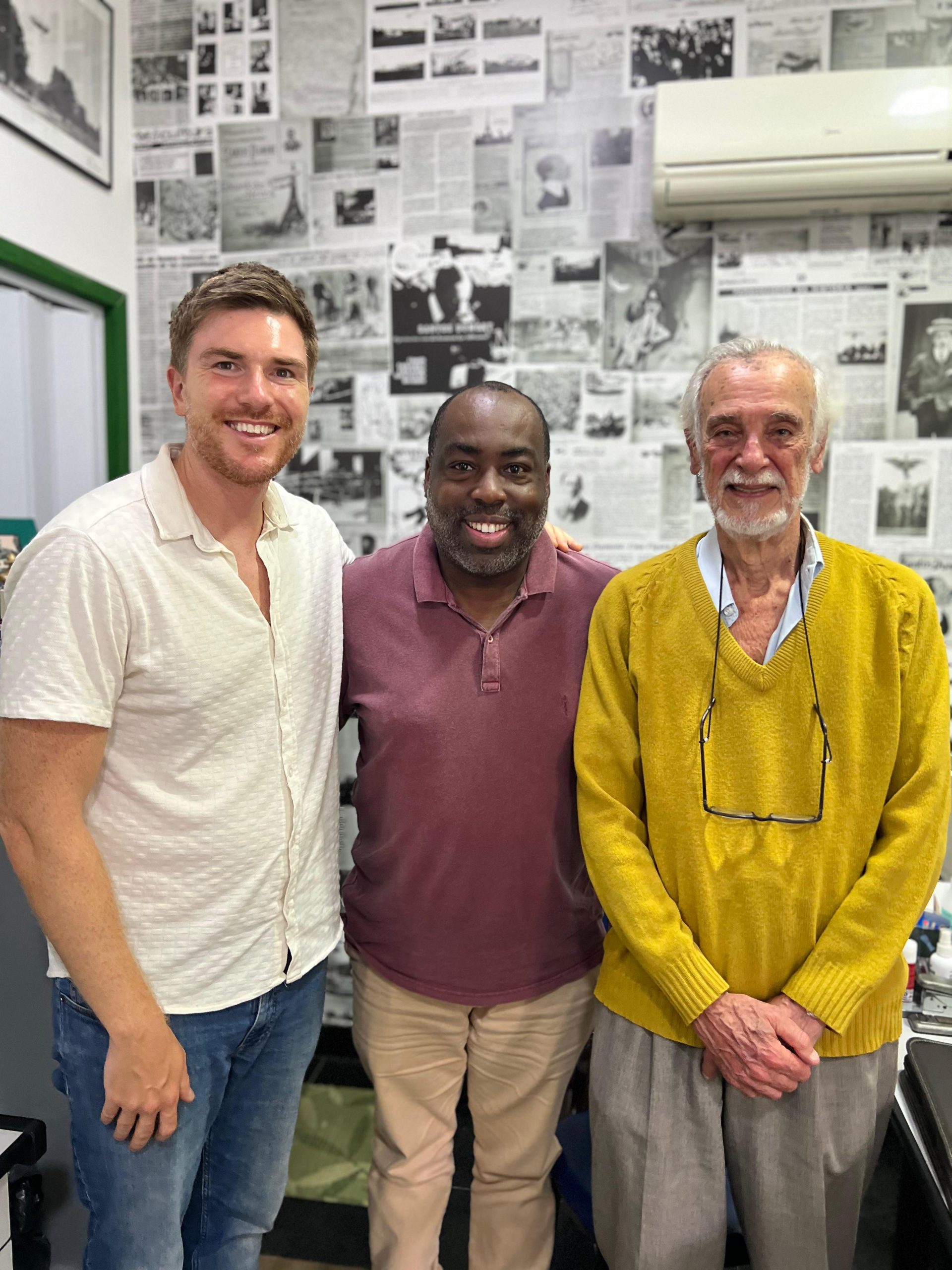 Descendente de Santos Dumont visita casa do Pai da Aviação