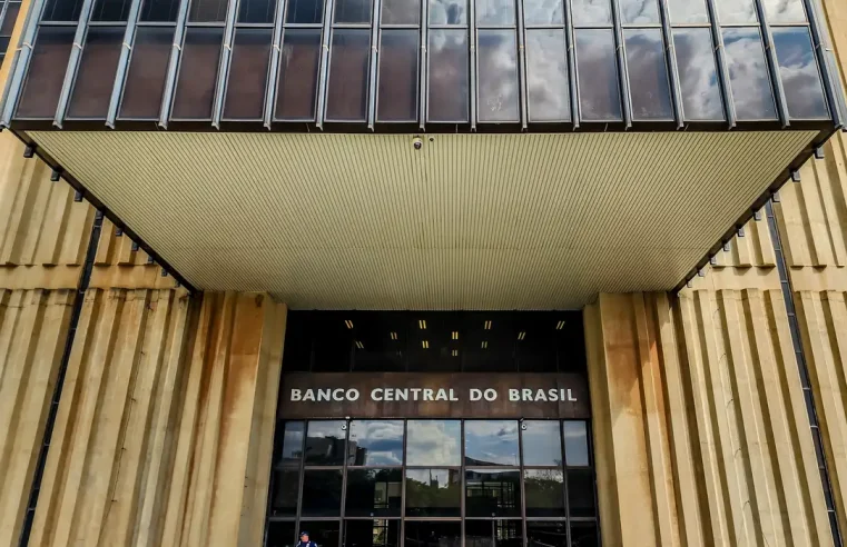 Banco Central anuncia primeira intervenção no câmbio em 2025