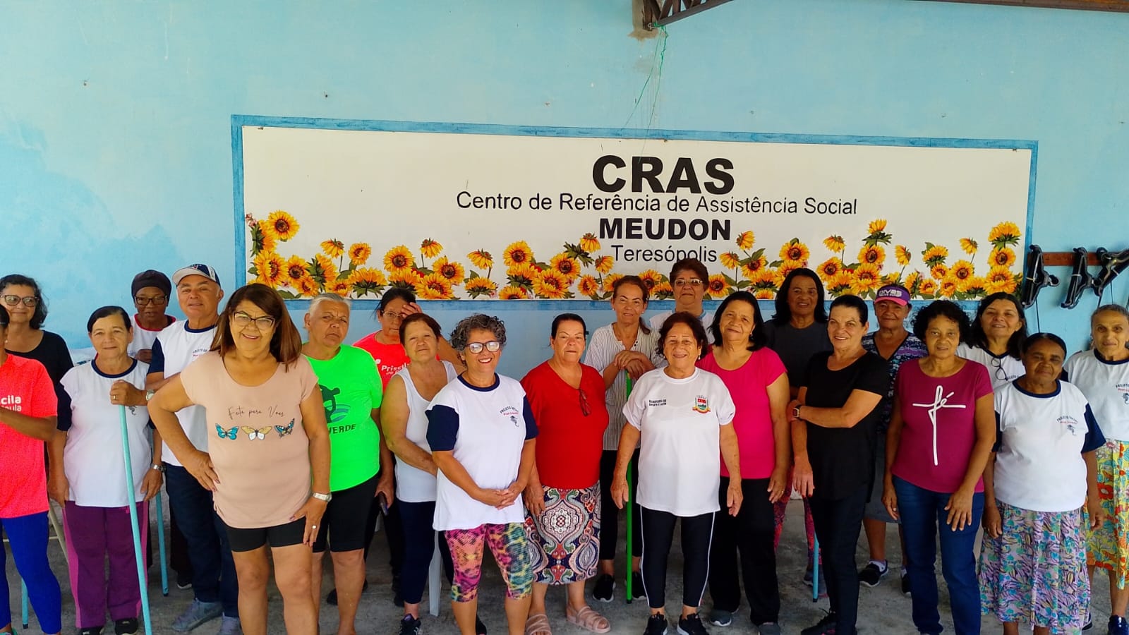 CRAS Meudon realiza primeira aula de alongamento de 2025