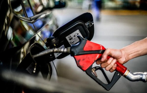 Aumento da gasolina ainda não refletiu em Petrópolis