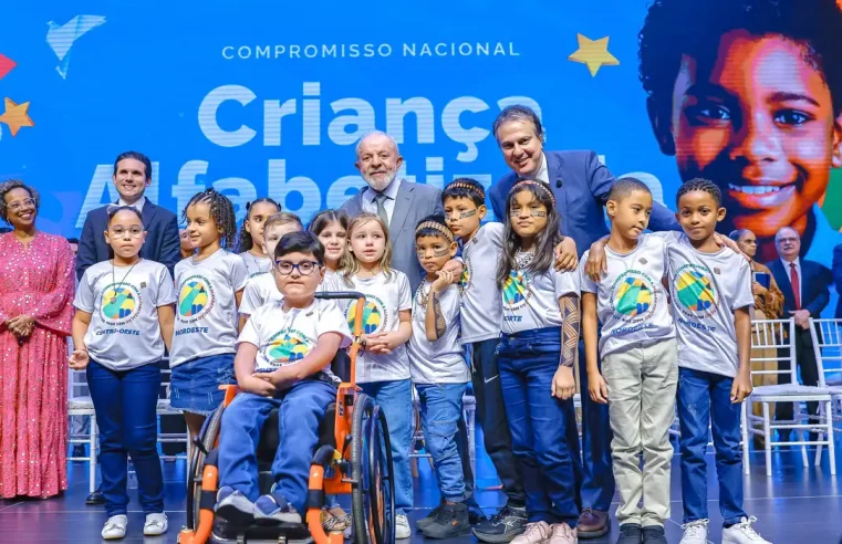 Lula diz que Brasil pode alfabetizar 80% das crianças até 2030