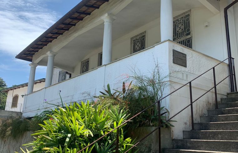 Mediação de leitura para crianças com o livro “A Sra. Hi Ena, Alex, Yusef e um rastro de purpurinas”