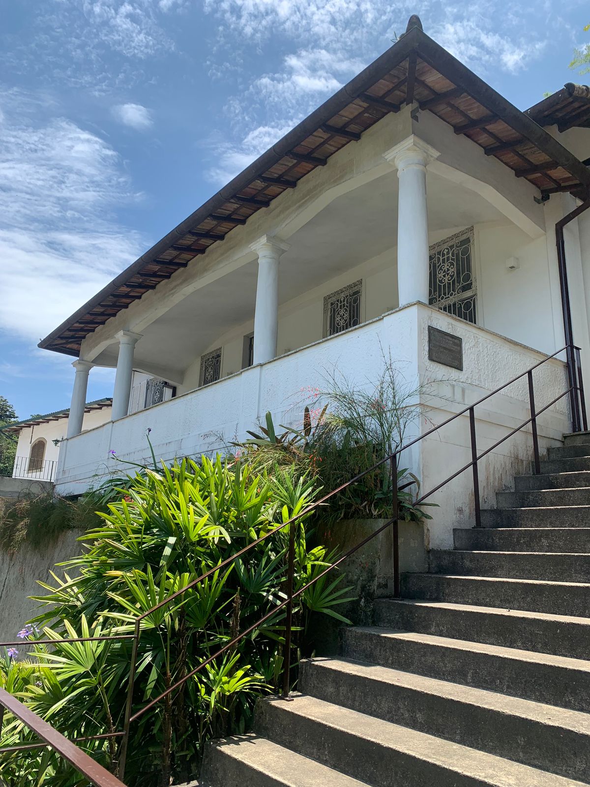 Mediação de leitura para crianças com o livro “A Sra. Hi Ena, Alex, Yusef e um rastro de purpurinas”