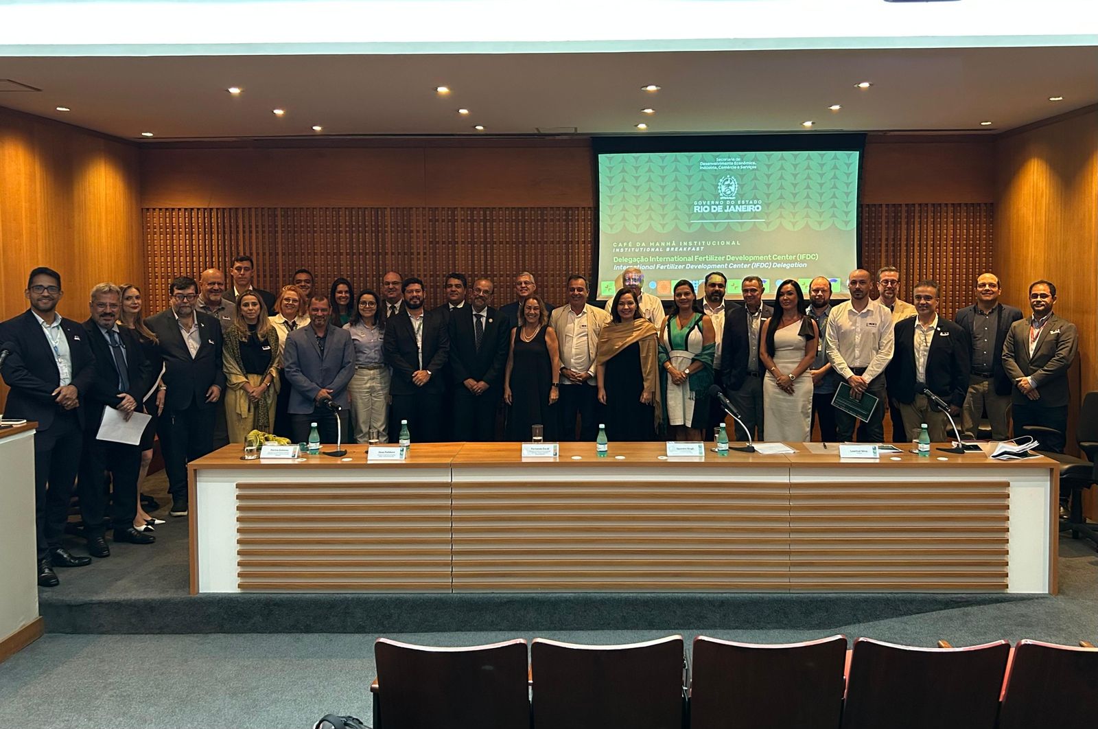 Governo do Rio recebe organização internacional que trabalha para aliviar a fome global por meio de melhores práticas agrícolas