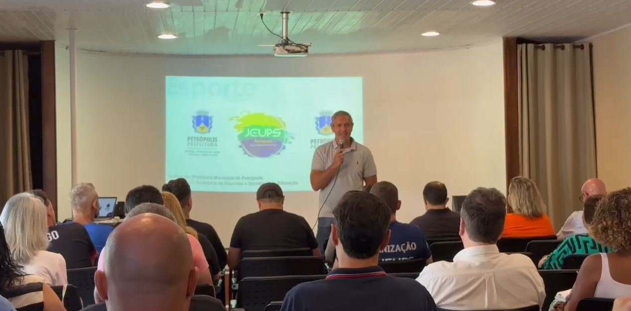 Prefeitura realiza primeira reunião do Jeups com representantes das escolas