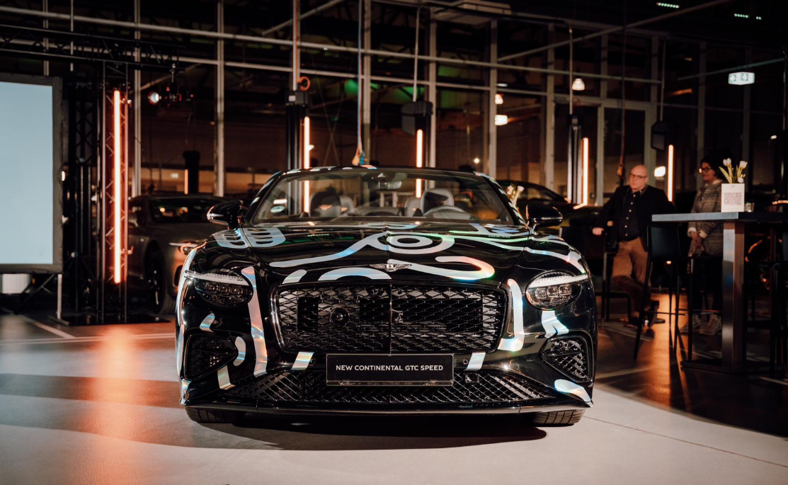 Romulo Kuranyi, artista petropolitano, transforma Bentley em obra de arte exclusiva na Alemanha