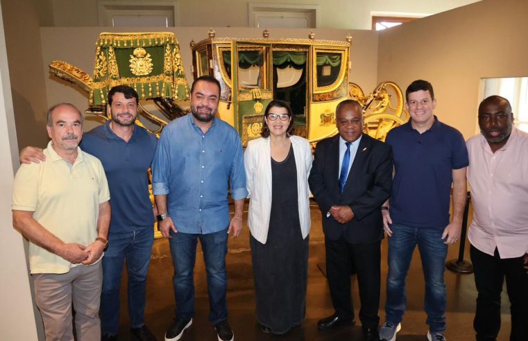 Governador Cláudio Castro anuncia investimentos para retomada do show ‘Som e Luz’ no Museu Imperial de Petrópolis