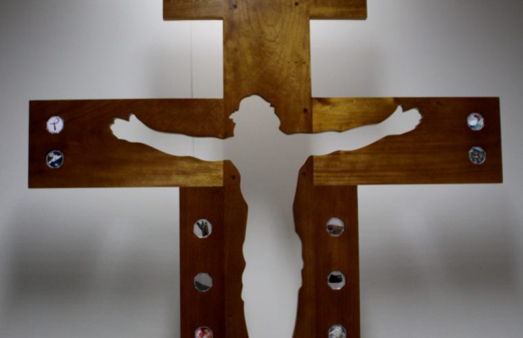 Cruz da Esperança chega à Paróquia Santo Antônio, no Alto da Serra, em Petrópolis, para Peregrinação e Celebração do Jubileu 2025