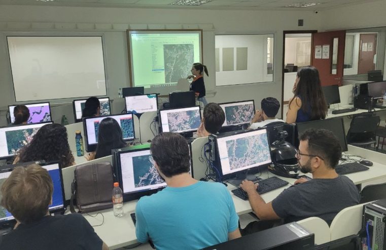 Prefeitura capacita estudantes da Unifase no projeto ‘Comunidade que Cuida da Vida’