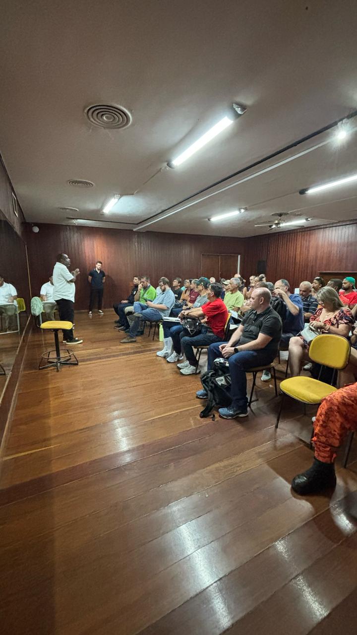 Prefeitura reúne representantes de blocos para debater segurança e organização na Folia Imperial 2025