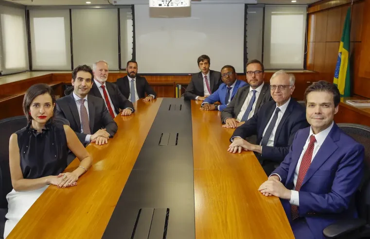 Copom aponta para aumento da Selic em 1 ponto em março