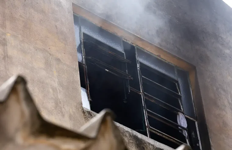 Morre vítima de incêndio em fábrica de fantasias no Rio